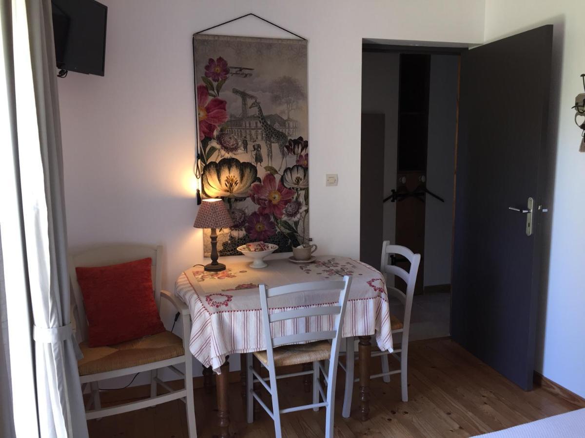 Au Mas Retz De Jade Bed & Breakfast Chauvé Eksteriør bilde